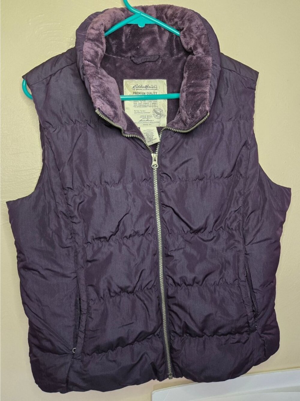 Eddie Bauer Ladies Eggplant Goose Down Faux Fur Lined Quilted Vest Sz. Lg. 2